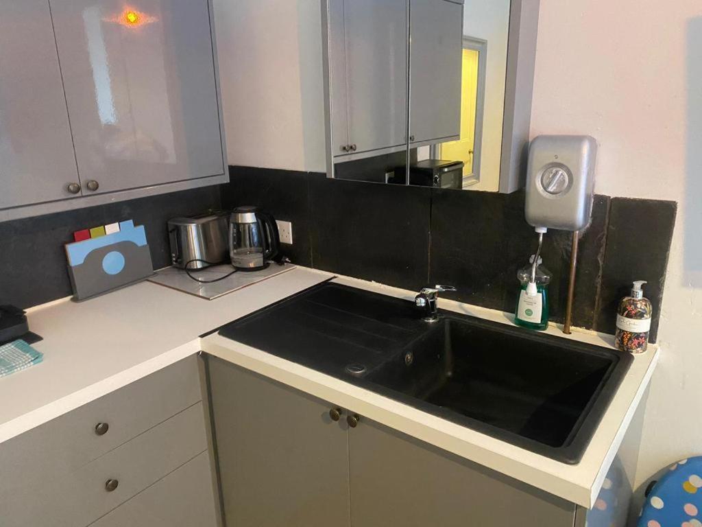 브라이턴 4 Quiet Compact Studio With Garden View - Best Location - Comfortable - Quiet 아파트 외부 사진